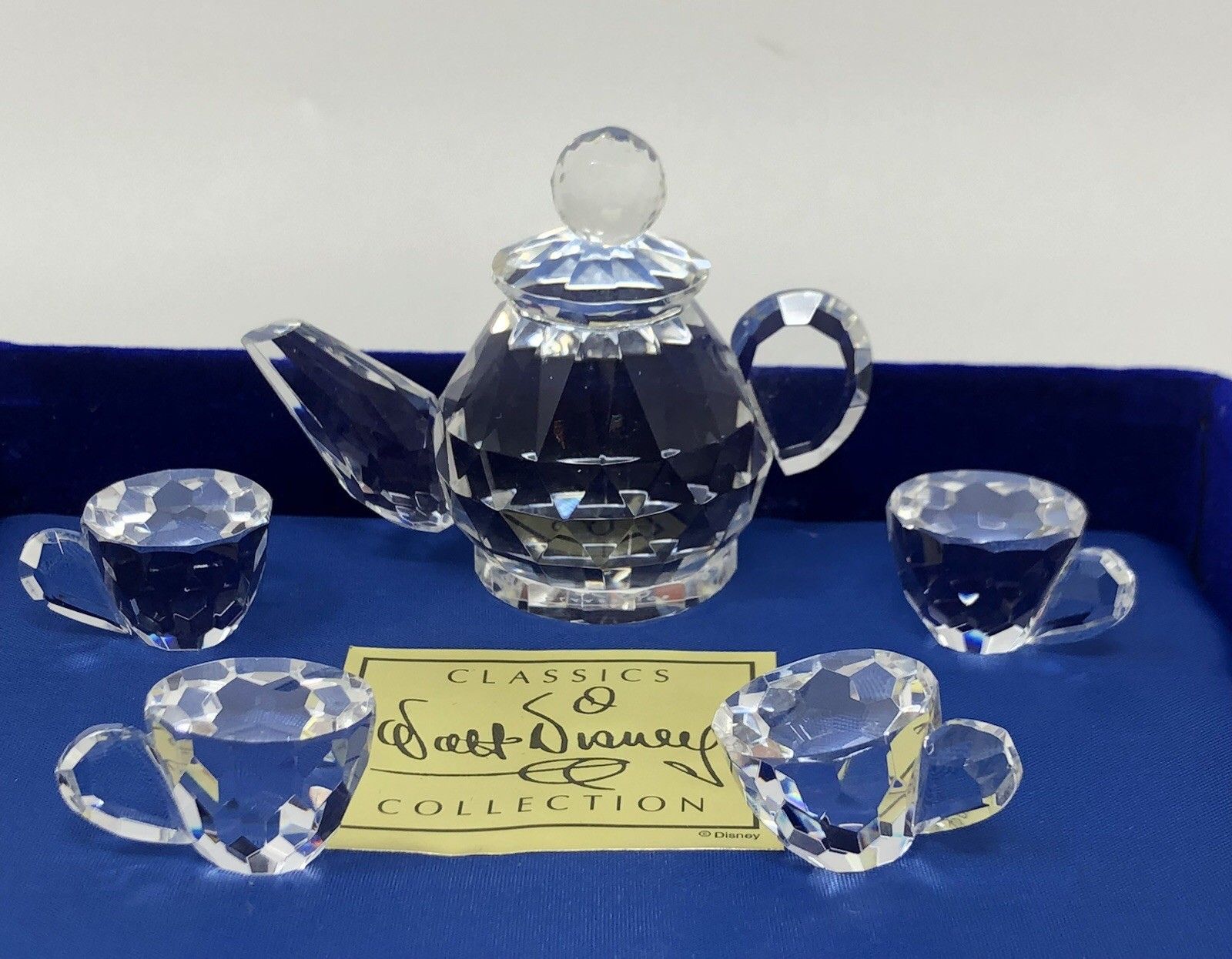 Mini Crystal Teapot, Cups & Light Display