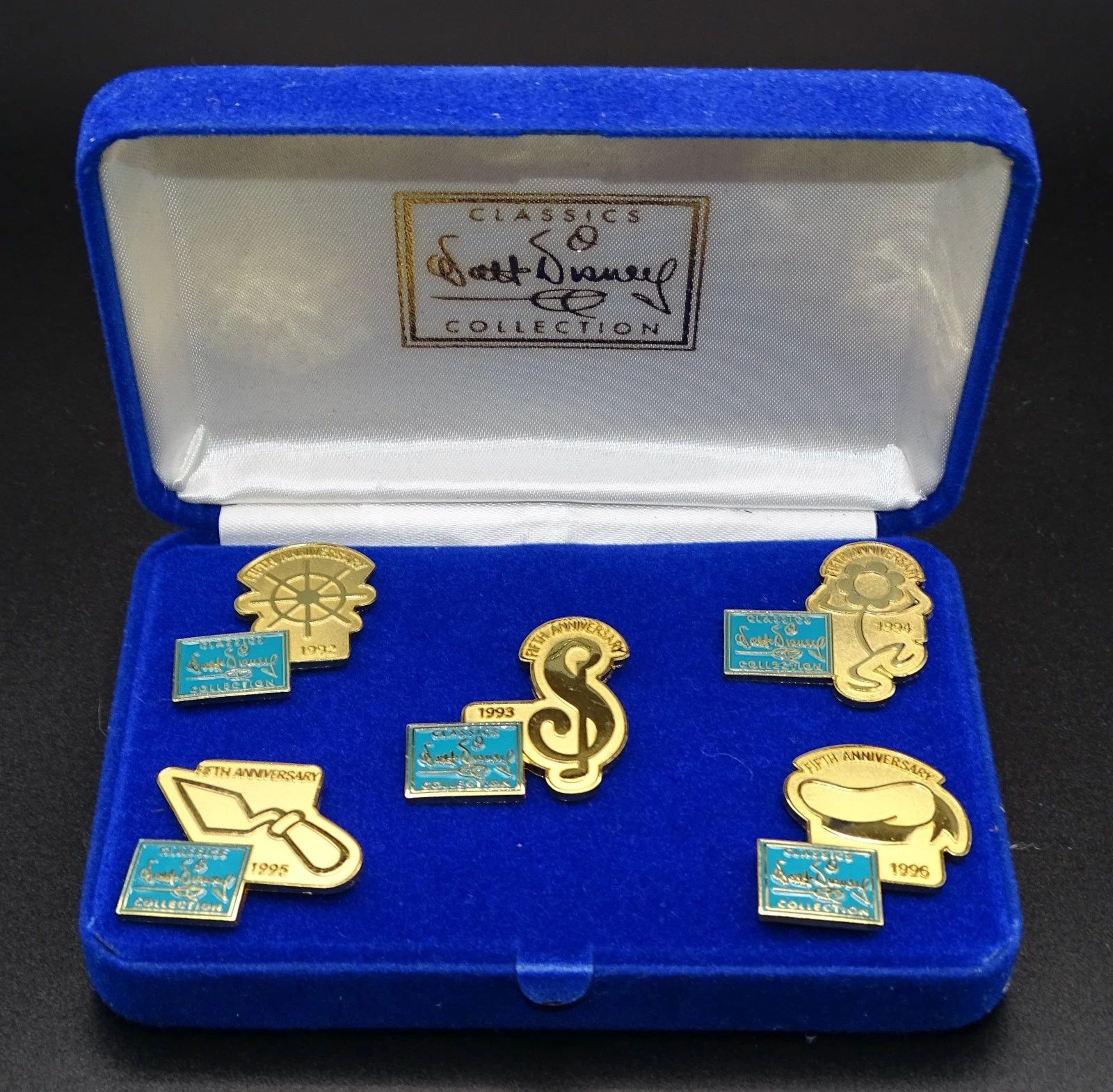 WDCC 5th Anniversary Pins