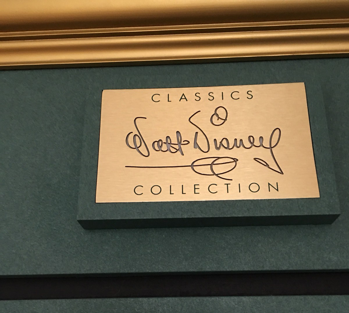 WDCC Display Case: Retail Triple Cabinet