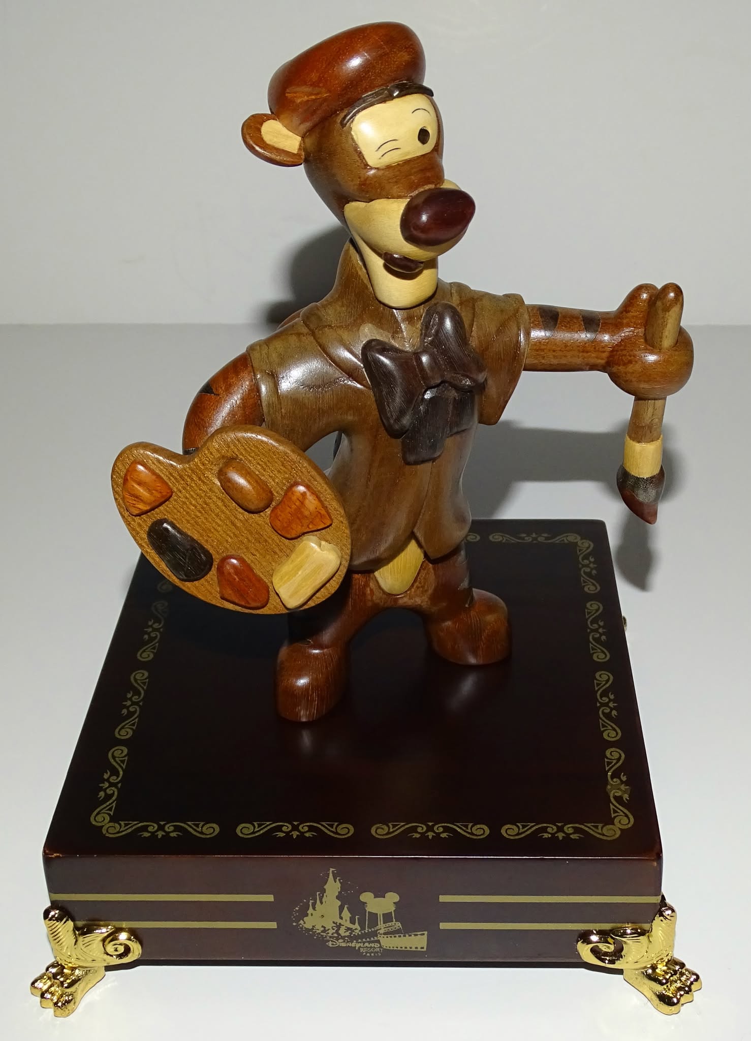 Collectors Wooden Gallery - Tigger